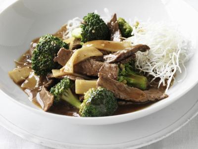 Beef with Broccoli on Crispy Noodles