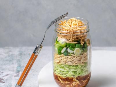 Crispy Noodle Salad in a Jar
